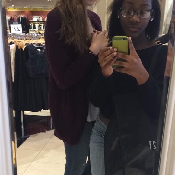 Cropped black top - Picture 2 of 3